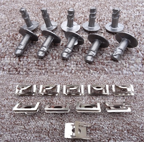 Peugeot engine undertray clips - undertray,