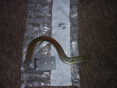 Peugeot 309 bonnet hindge - peugeot,